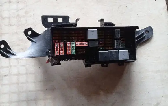 Mercedes-Benz GL X164 Fuse module a1645400572