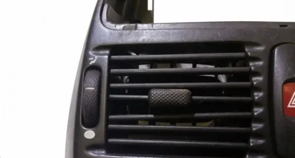 Fiat Marea Dash center air vent grill