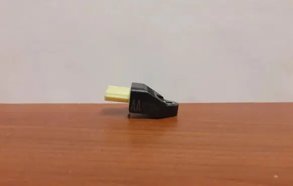 Lexus CT 200H Airbag deployment crash/impact sensor 8983175020 2757