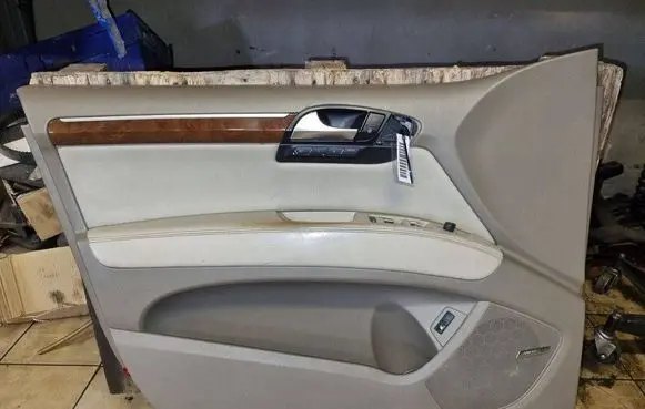 Audi Q7 4L Sliding door card 