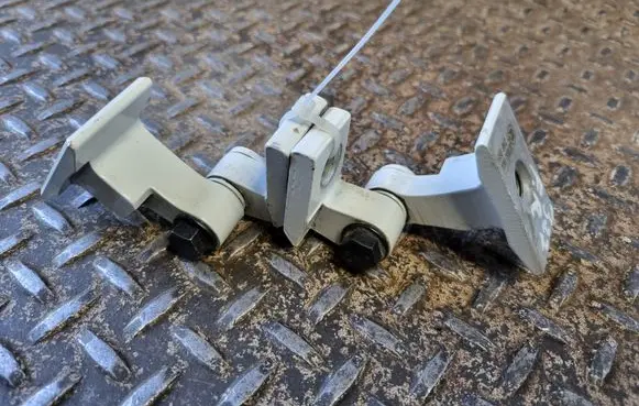 BMW 2 F44 Front door hinge set 7246068 7246066
