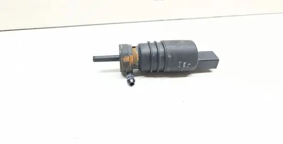 BMW X3 E83 Headlight washer pump