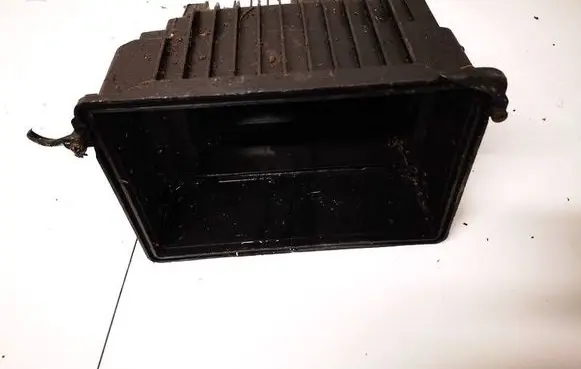 Peugeot 307 Air filter box 9643015880C 9640589780C