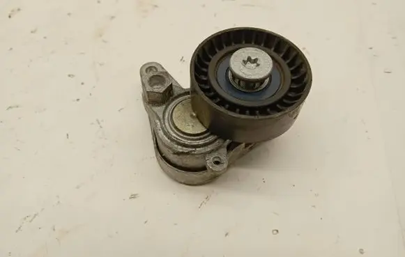 Audi A4 S4 B9 Generator/alternator belt tensioner F625099