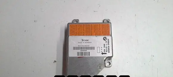 BMW 5 E39 Engine control unit/module 6577-8374799
