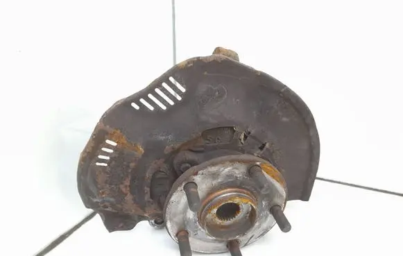 Toyota Auris 150 Front wheel hub spindle knuckle