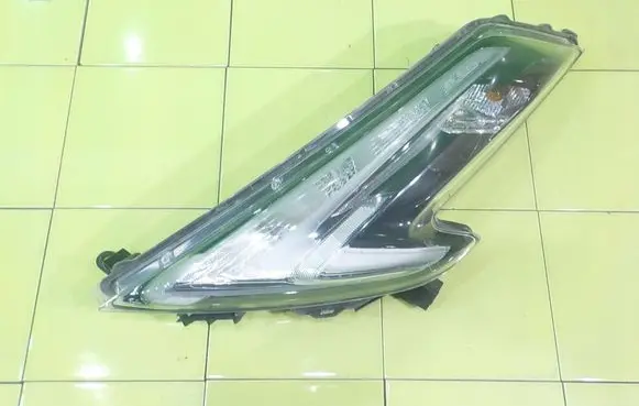 Nissan Juke I F15 Headlight/headlamp 90049101
