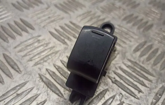 Nissan Micra Quarter vent window switch 