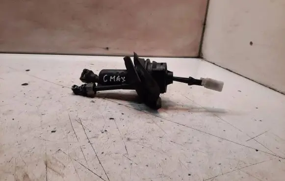 Ford Focus C-MAX Clutch master cylinder KG19300