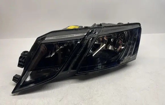 Skoda Octavia Mk1 (1U) Headlight/headlamp 5E1941015C