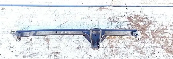 Volvo S80 Engine mounting bracket 