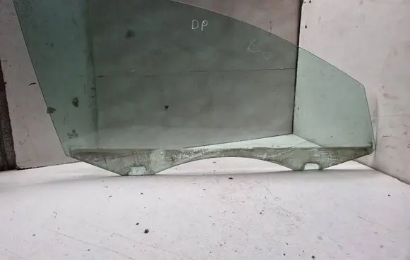 Volkswagen PASSAT B6 Front door window glass four-door 43R00082 A011404