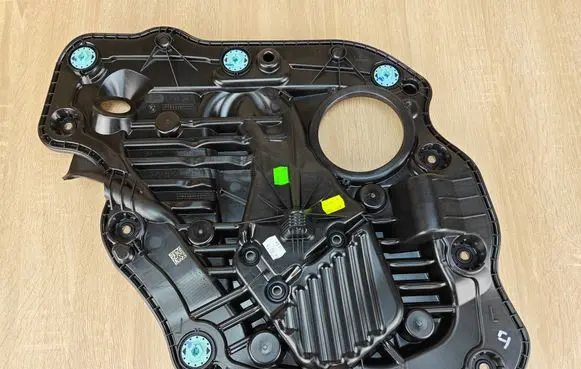 BMW 4 G22 G23 G24 G26 Front door electric window regulator 7499227