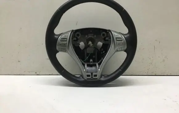 Nissan Qashqai Steering wheel 34126712A