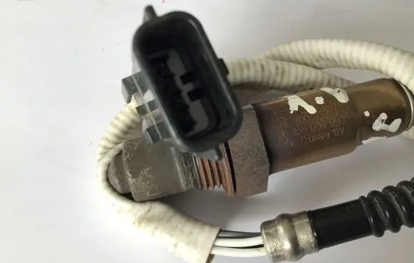 Renault Megane III Lambda probe sensor H8200437489 0258006990