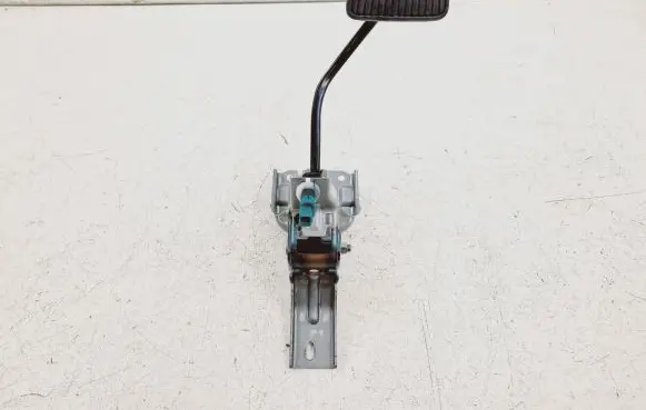 Ford Fusion II Brake pedal 32800D3105 PGVA0733