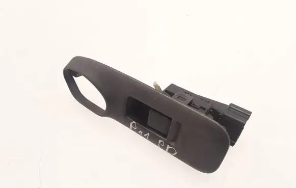 Nissan Primera Electric window control switch