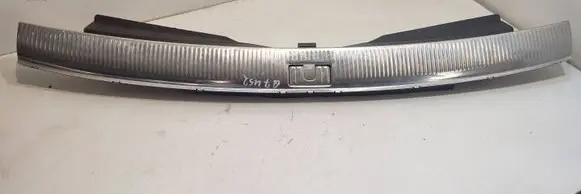 Trunk/boot sill cover protection
