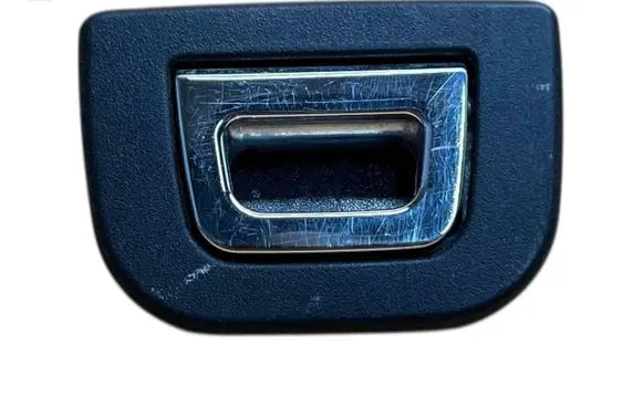 BMW 5 F10 F11 Tie down hook / loop 51477193695 7193695