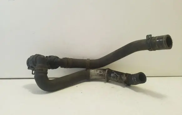 Volkswagen PASSAT B6 Engine coolant pipe/hose 1K0122291