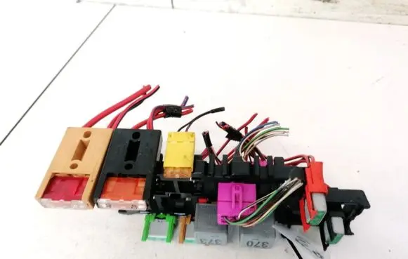 Audi A6 S6 C5 4B Fuse box set 8D1937545