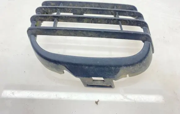 Subaru Forester SF Front fog light trim/grill