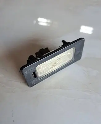 Audi A4 S4 B8 8K Number plate light A046341 L00E26016