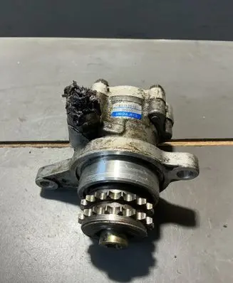 Nissan X-Trail T30 Power steering pump 8H800
