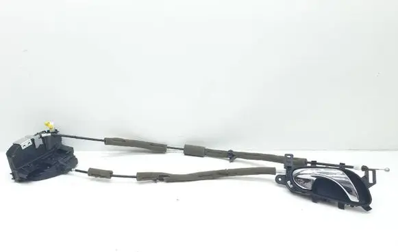 Nissan Pulsar Front door lock