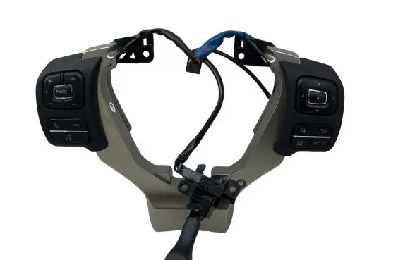 Steering wheel buttons/switches