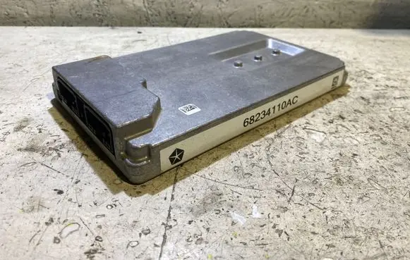 Dodge Challenger Sound amplifier 68234110AC