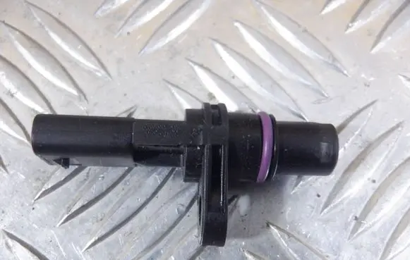 Volkswagen Golf VII Camshaft position sensor 04L907601A