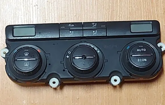 Skoda Octavia Mk2 (1Z) Climate control unit