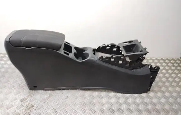 Nissan Qashqai Center console 969304EA0A J112049700 08140558
