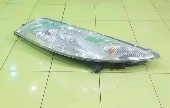 Nissan Juke I F15 Headlight/headlamp PRZOD