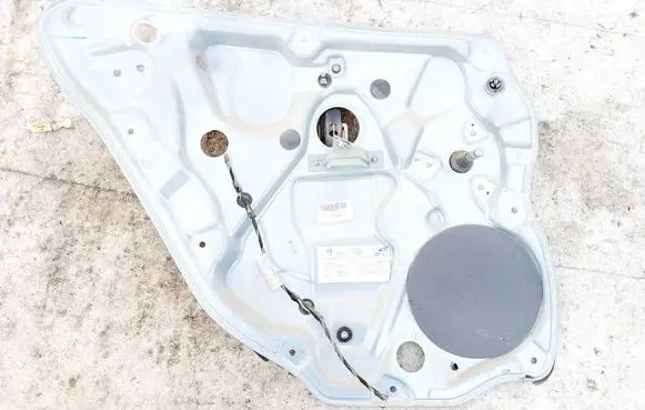 Volkswagen Polo IV 9N3 Front door electric window regulator 6q4839401f 1050678