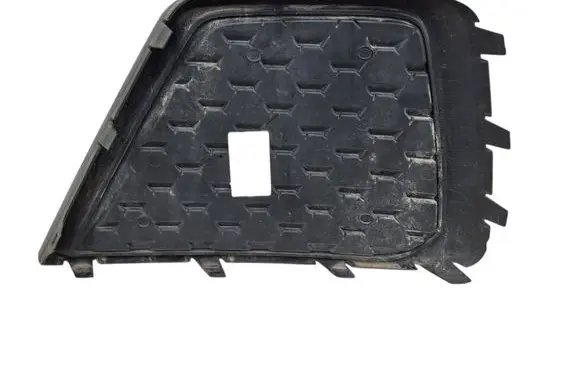 Audi A1 Front bumper lower grill 82A807682T 1880238