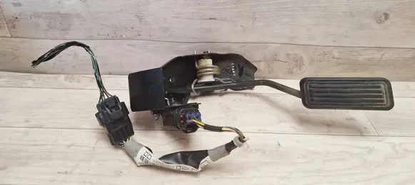 Toyota Corolla Verso AR10 Accelerator throttle pedal 