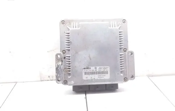 Renault Laguna II Engine control unit/module 8200153946 0281010556