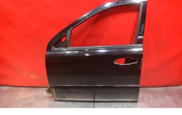 KIA Sorento Front door