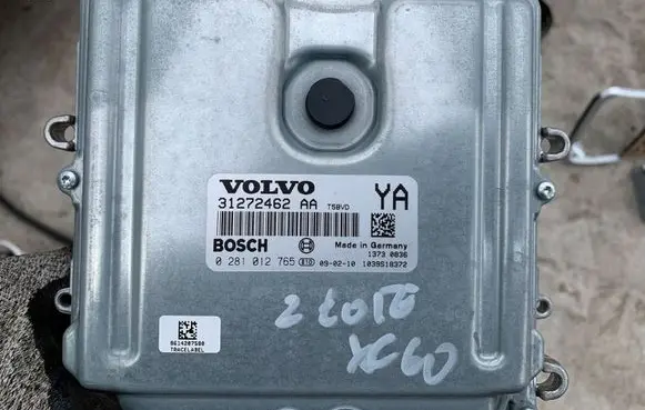 Volvo XC60 Engine control unit/module 31272462