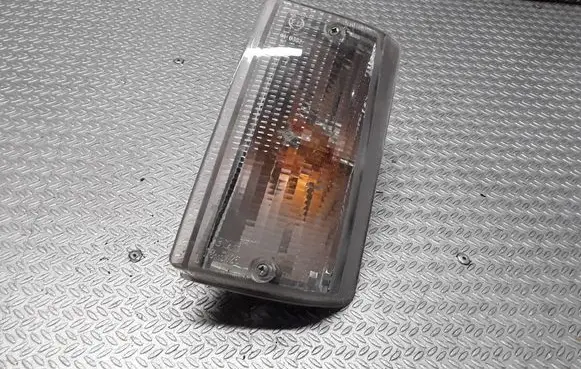 Iveco Daily 35.8 - 9 Front indicator light