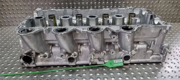 Ford C-MAX I Engine head S26378915 9655911480