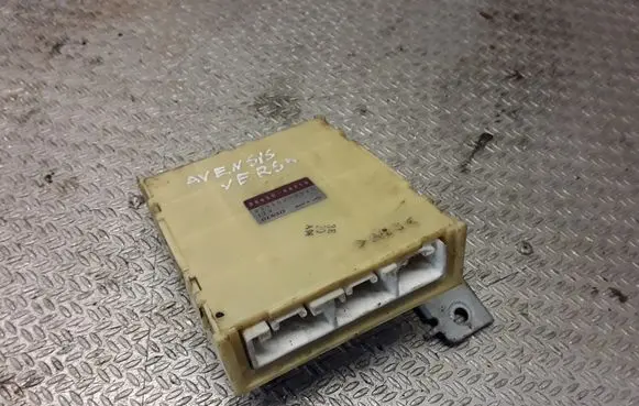 Toyota Avensis Verso Other control units/modules 8865044210