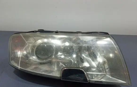 Skoda Superb B5 (3U) Headlight/headlamp 246750R