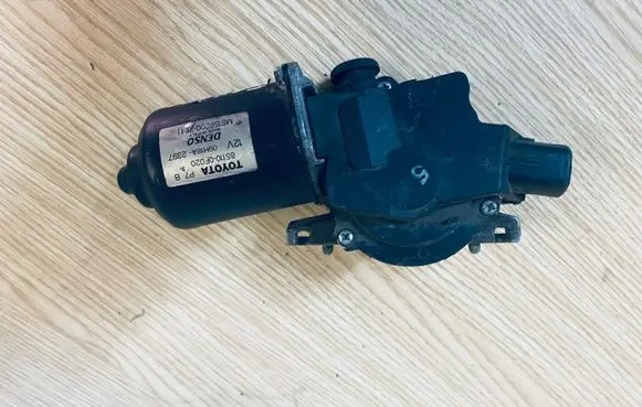 Toyota Corolla Verso E121 Wiper motor 851100F020 09H18A2397 06H2442727
