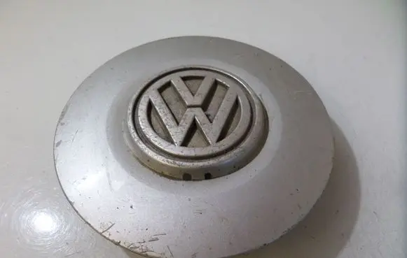 Volkswagen Golf III Original wheel cap 1H0601151B 1H0601149B