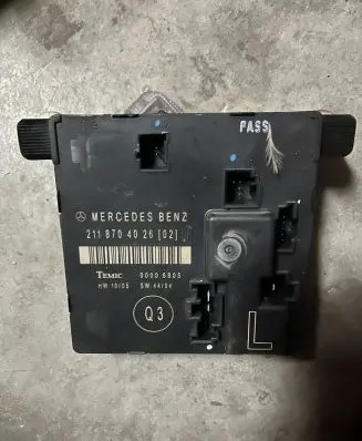Mercedes-Benz E W211 Door control unit/module 211870402602 90890000 ZN38S303083N