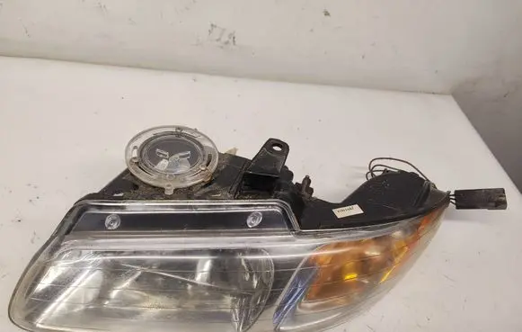 Chrysler Voyager Headlight/headlamp DG10081L