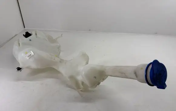 Ford Ecosport Windshield washer fluid reservoir/tank GN1517B613BA DV6117664AA GN1Z17618N